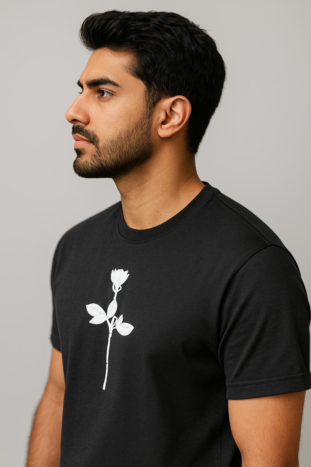 BLACK  ROSE EMBROIDERY T-SHIRT.